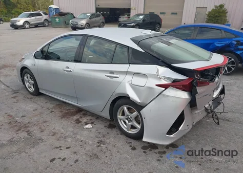 2017 Toyota Prius Prime z USA, uszkodzony, nr VIN JTDKARFP8H3018304
